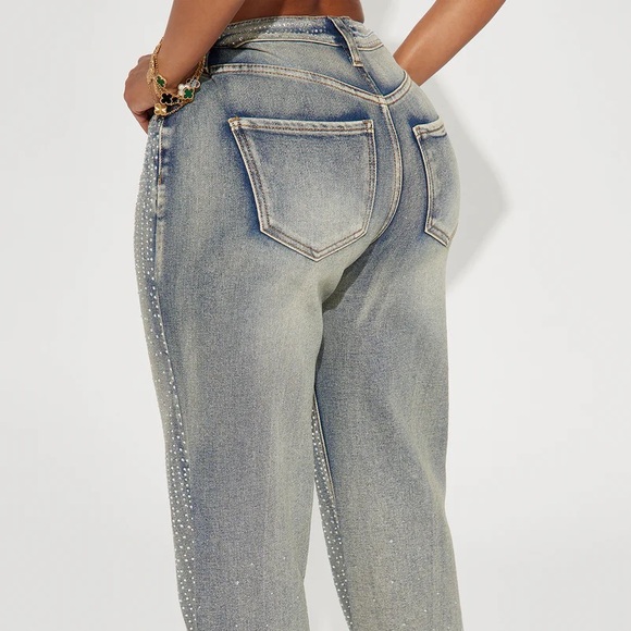 Chasing A Dream Embellished Stretch Straight Leg Jeans - Vintage Wash - Picture 2 of 7